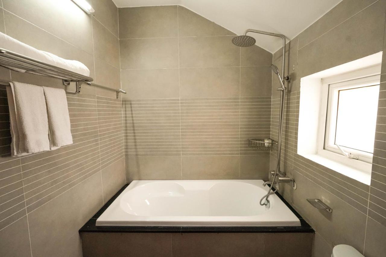Sophia Hotel Ho Chi Minh City Exterior photo